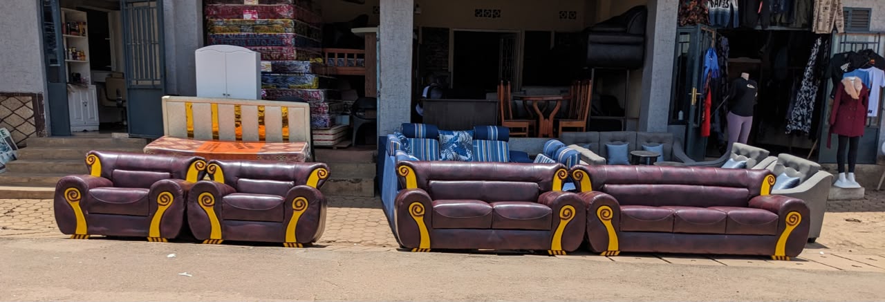 Wooden Lounge Chair 40